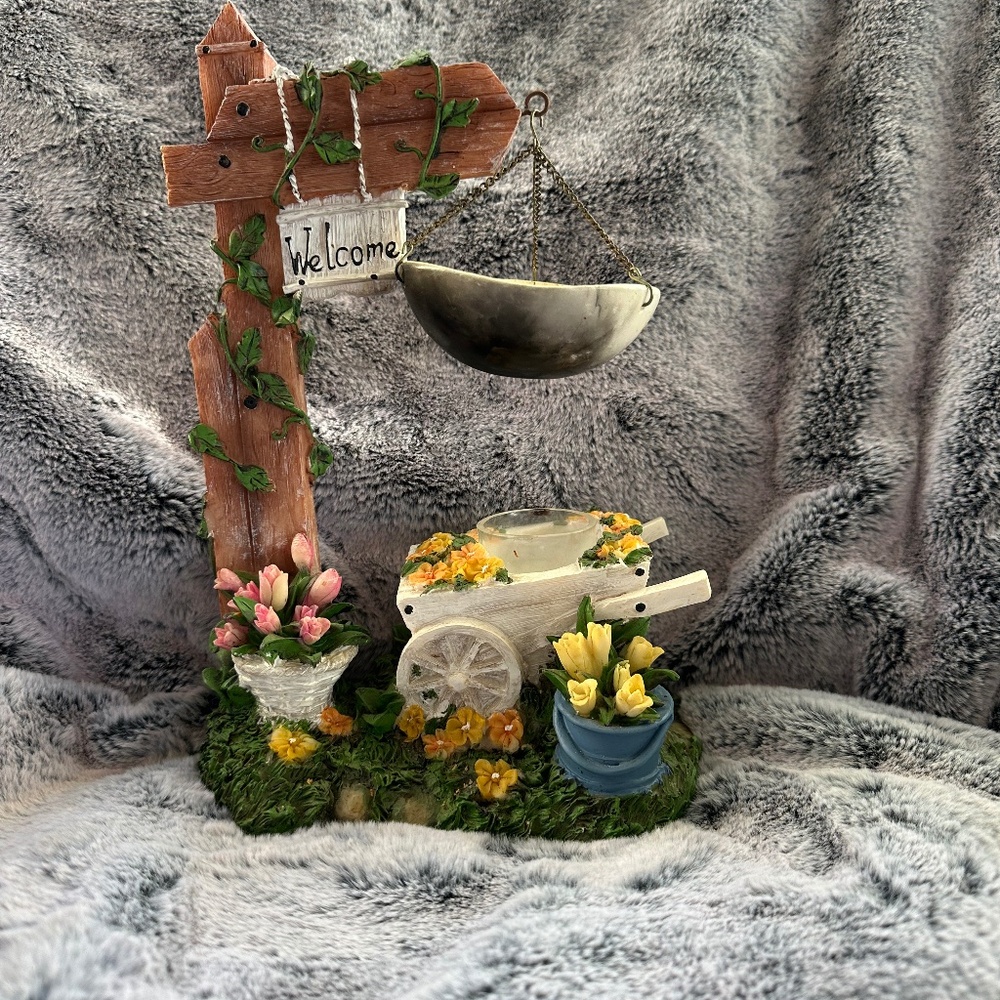 Yankee Candle Welcome Wagon Hanging Tart Warmer
